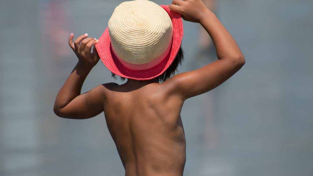 Offrez à vos enfants une protection solaire optimale avec un chapeau anti-UV !