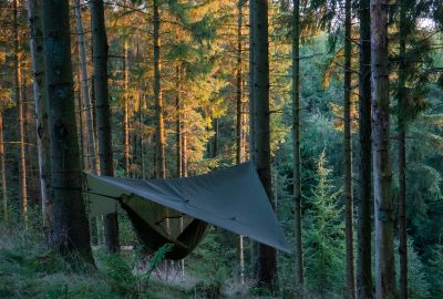 Comment choisir le meilleur tarp pour vos aventures en plein air !