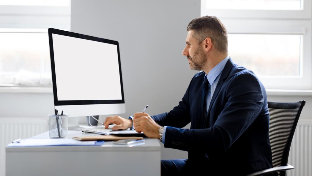 Choisir le Bon Écran de PC pour les Besoins Professionnels : Types et Caractéristiques
