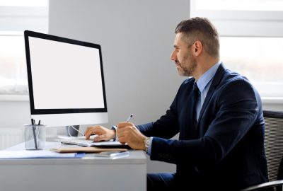 Choisir le Bon Écran de PC pour les Besoins Professionnels : Types et Caractéristiques